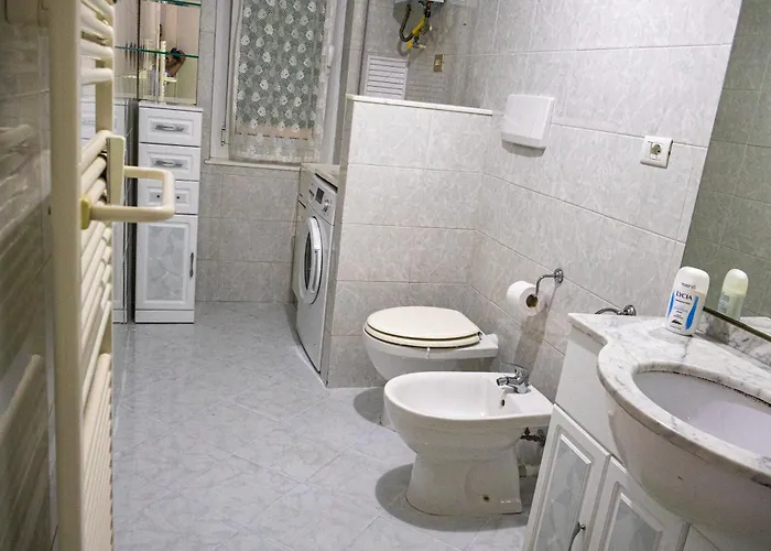 Airport شقة جنوة